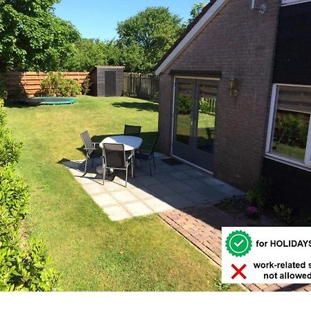 Buitenhuis Egmond Egmond aan den Hoef Buitenkant foto