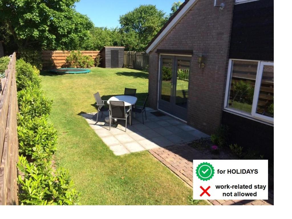 Buitenhuis Egmond Egmond aan den Hoef Buitenkant foto